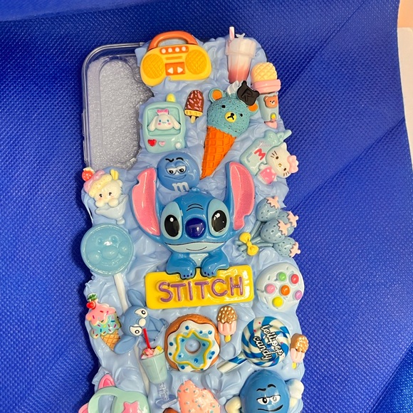 Blue Stitch-Themed Decoden phone case - Picture 6 of 9